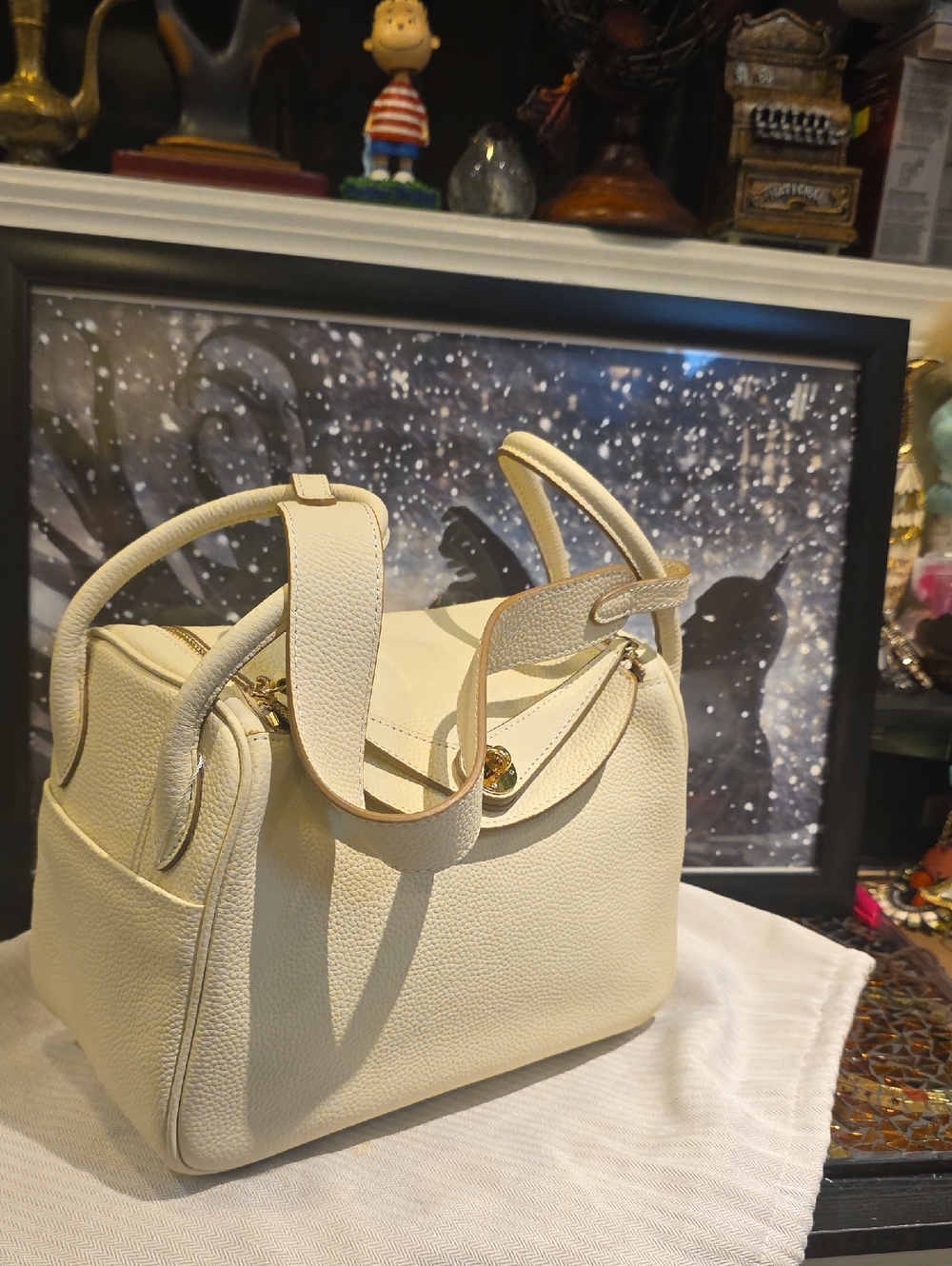 Cream Leather Shoulder Bag with Gold Hardware